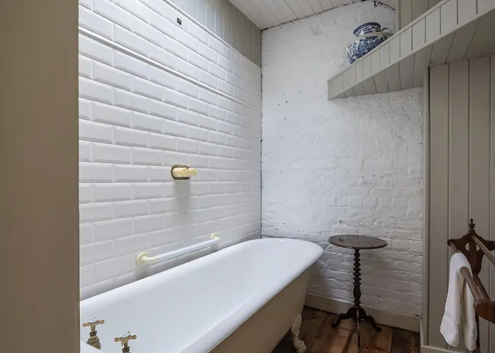 Merrion Mews * Dublin