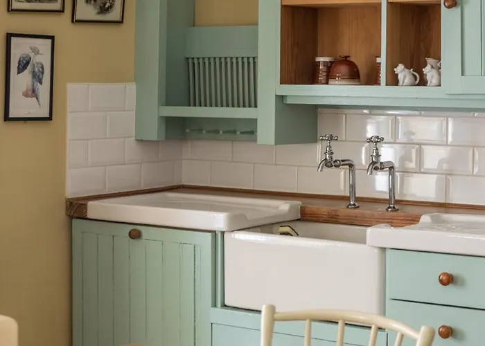 Merrion Mews * Dublin